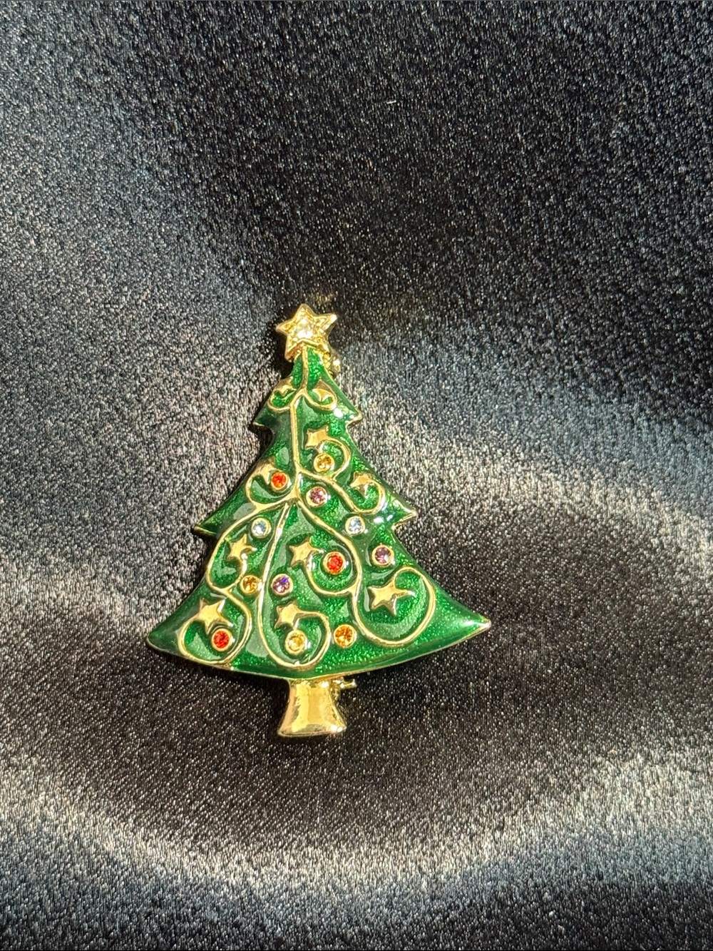 Vintage Green Enamel Xmas Tree Brooch